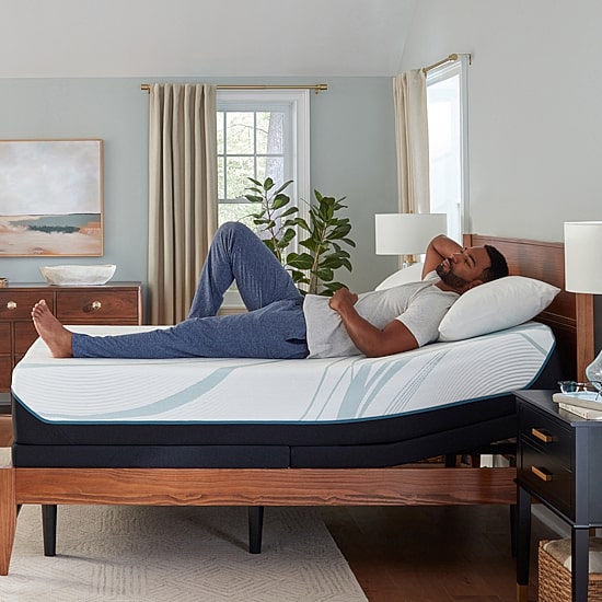 TEMPUR-Adapt 11" Medium Hybrid Tight Top - Mattress + Box Spring