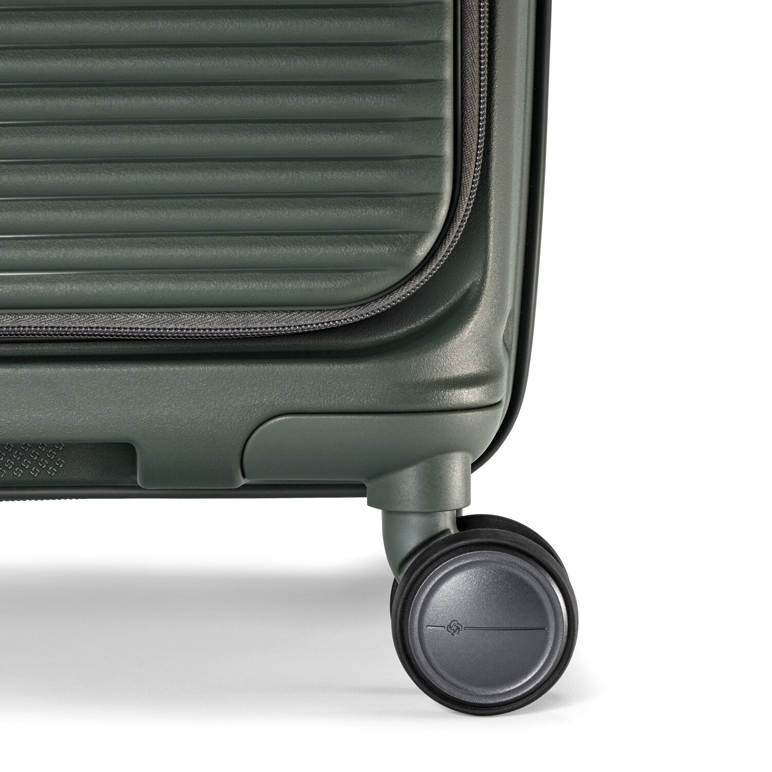 Samsonite Paralux Global 22 Inch Hardside Carry-On Spinner Luggage