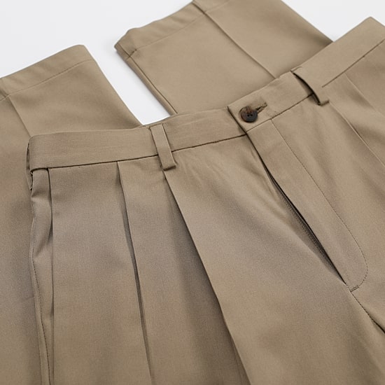 Haggar Cool Right Performance Flex Mens Classic Fit Pleated Pant