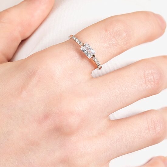 Womens Cubic Zirconia Sterling Silver Round Cocktail Ring