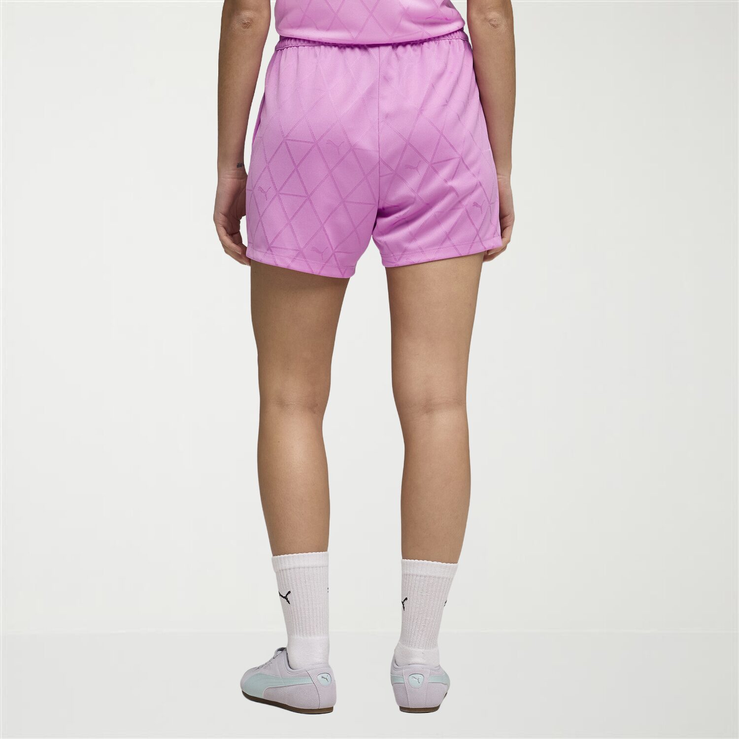 PUMA Womens 4" High Rise Adjustable WAIST DRAWSTRING Soccer Short