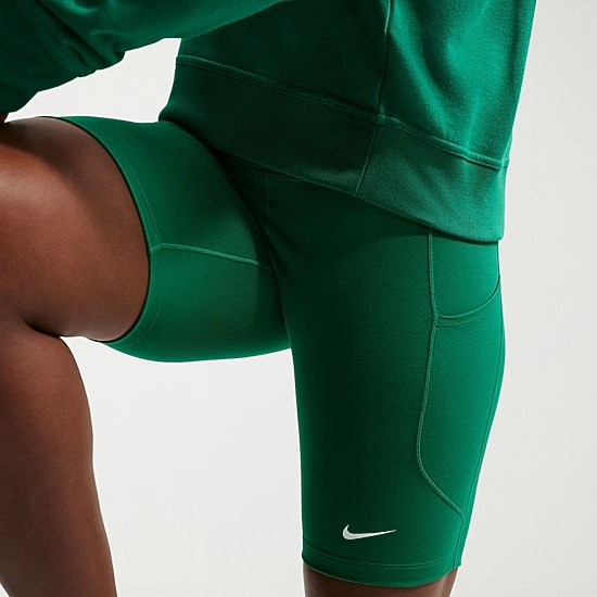 Nike Womens 8" High Rise Stretch Fabric Moisture Wicking Bike Short