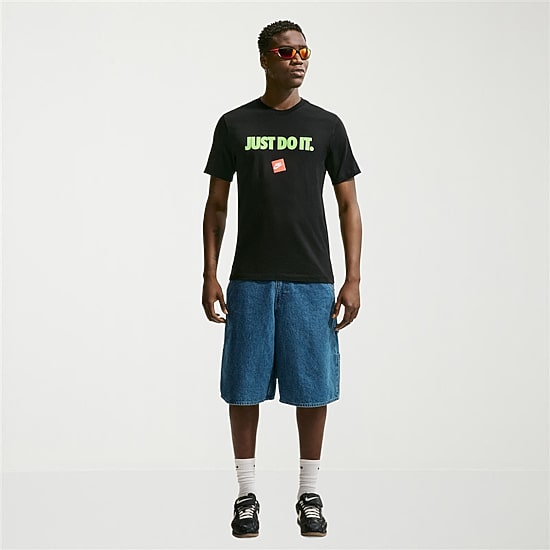 Nike Just Do It Mens Crew Neck Short Sleeve Classic Fit Graphic T-Shirt