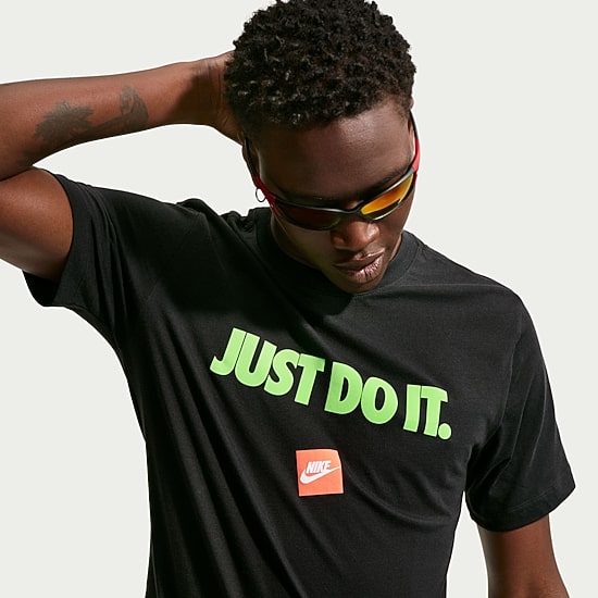 Nike Just Do It Mens Crew Neck Short Sleeve Classic Fit Graphic T-Shirt