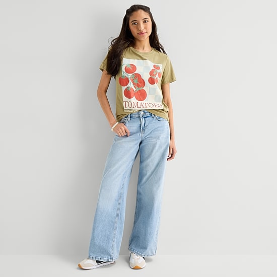 Grayson Threads, The Label Tomato Boyfriend Tee Womens Juniors Crew Neck Short Sleeve Regular Fit Graphic T-Shirt