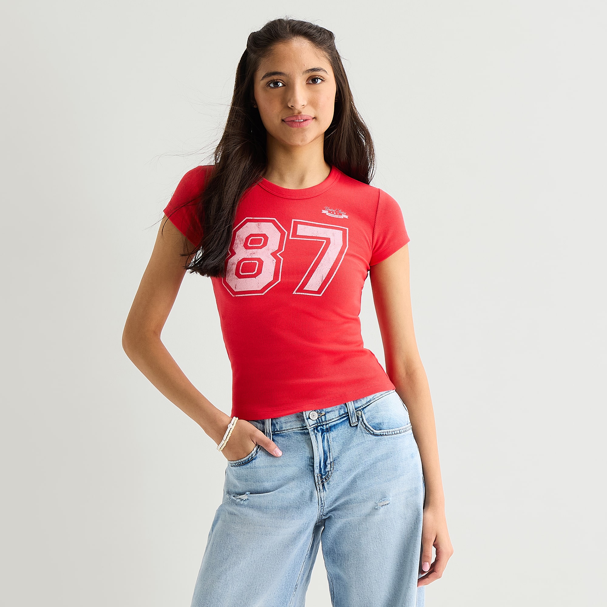 Arizona Womens Juniors Crew Neck Short Sleeve Regular Fit Graphic T-Shirt