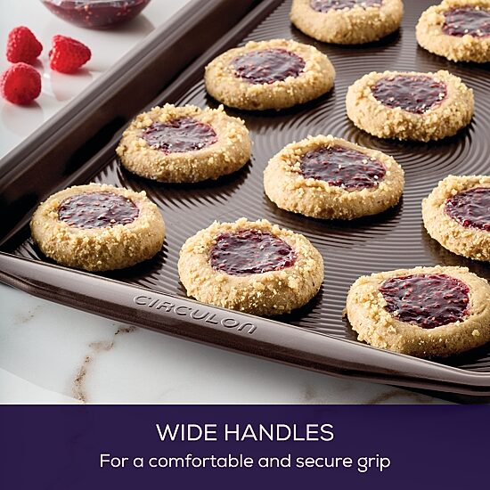 Circulon® Nonstick Bakeware, 11X17-Inch Cookie Sheet, Chocolate