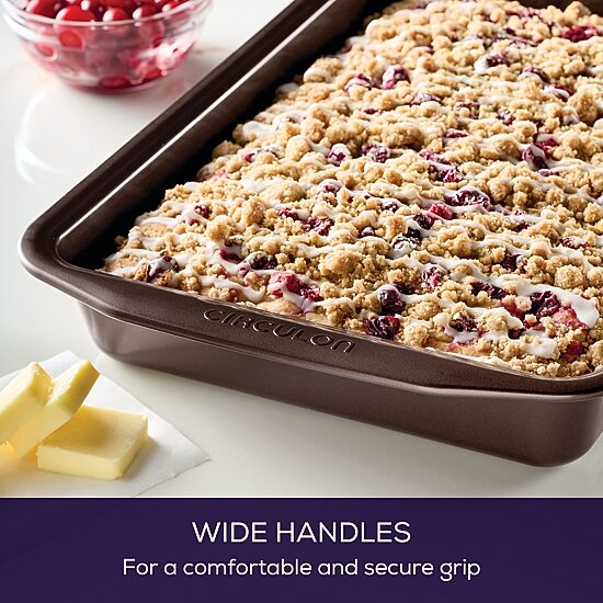 Circulon® Nonstick Bakeware, 9x13-Inch Cake Pan, Chocolate