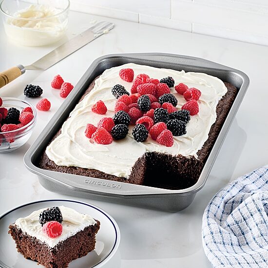 Circulon® Total Nonstick Bakeware 9x13-Inch Cake Pan