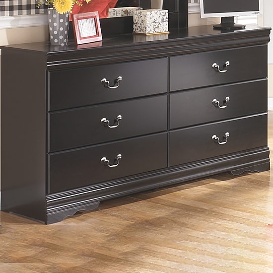 Signature Design by Ashley® Gilmore Dresser
