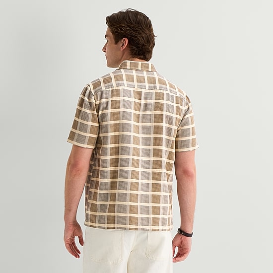 mutual weave Mens Short Sleeve Classic Fit Button-Down Shirt