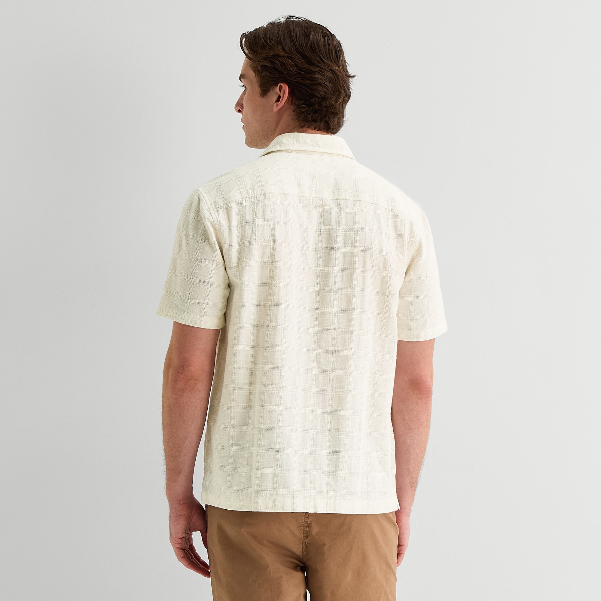 mutual weave Mens Short Sleeve Classic Fit Button-Down Shirt