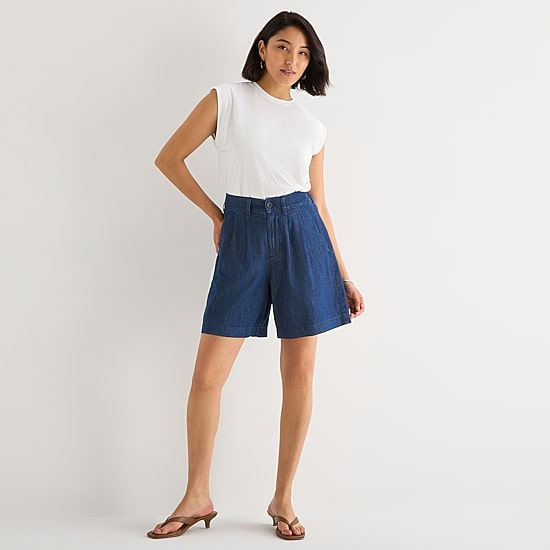 a.n.a Womens 7" High Rise Tailored Denim Short