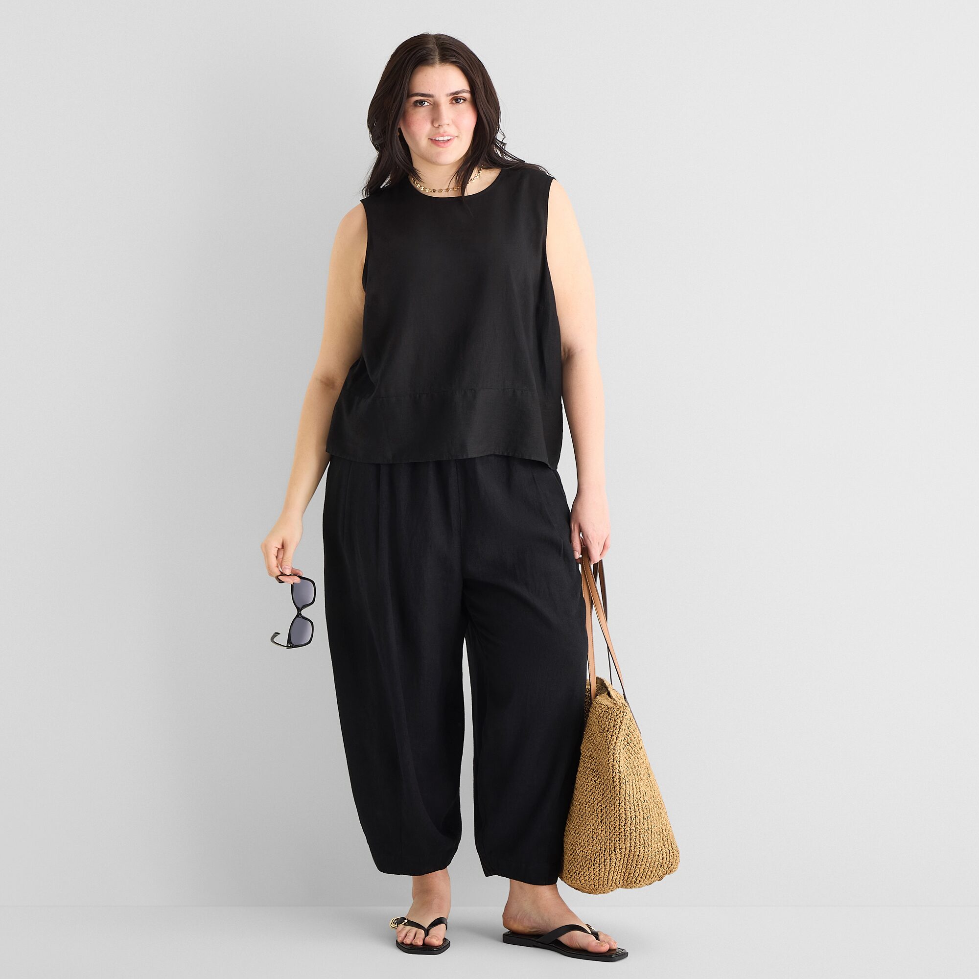 a.n.a Womens Plus Round Neck Sleeveless Blouse