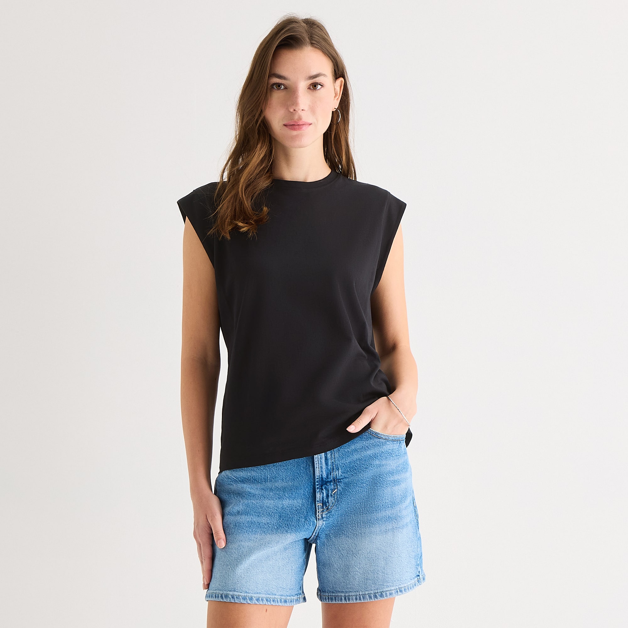 a.n.a Womens Crew Neck Sleeveless Muscle T-Shirt