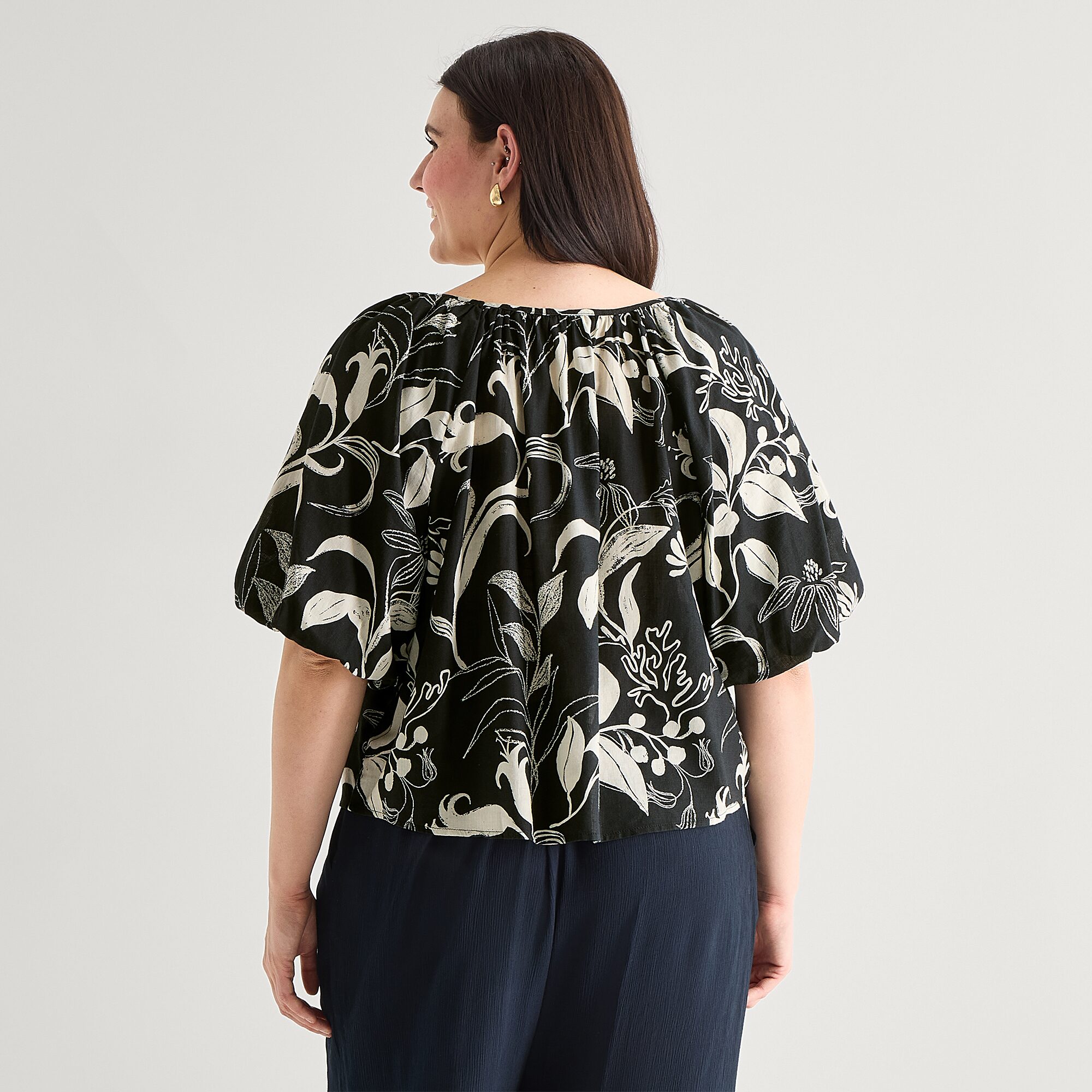 a.n.a Womens Plus Round Neck Short Sleeve Blouse