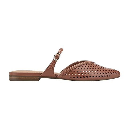 Indigo Rd. Womens Pointed Closed Toe Mules