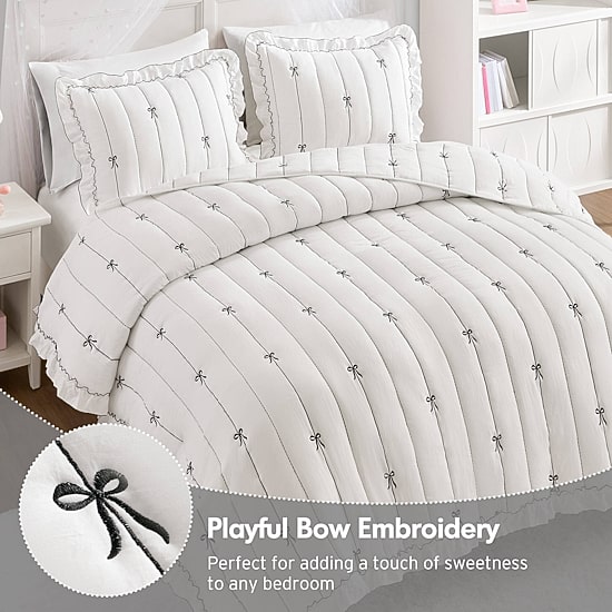 Intelligent Design Florence Embroidered Ruffle Easy Care Quilt Set