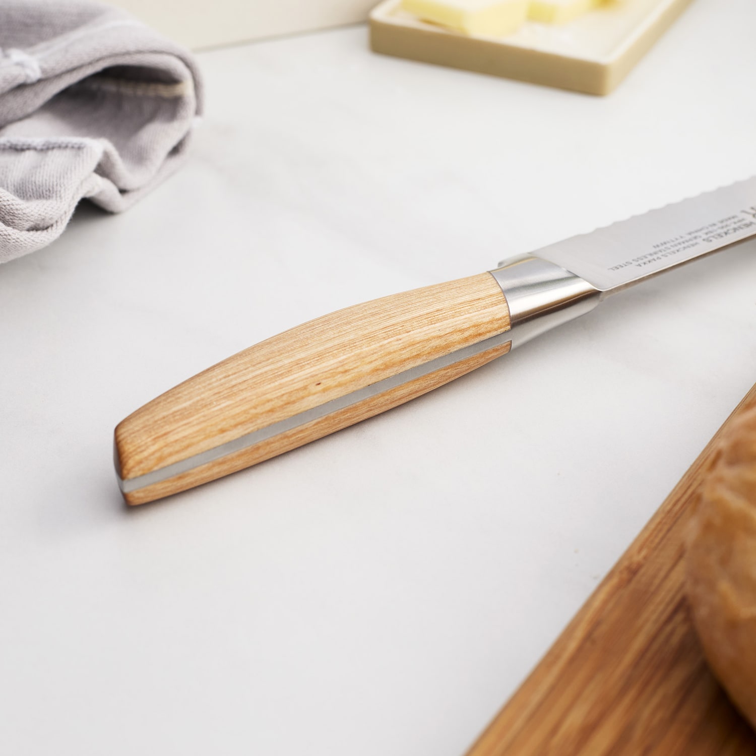 Henckels Pakka Bread Knife