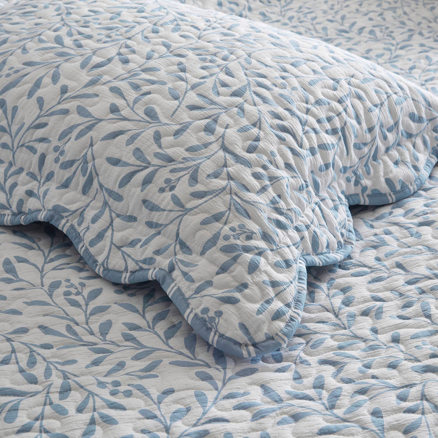 Madison Park Eamon Reversible Print 3-pc. Quilt Set