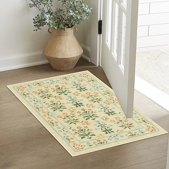 Maples Multi Floral Ivory Indoor Rectangular Accent Rug