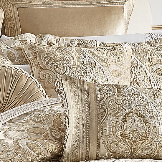 Queen Street Sandy 20x20 Square Throw Pillow