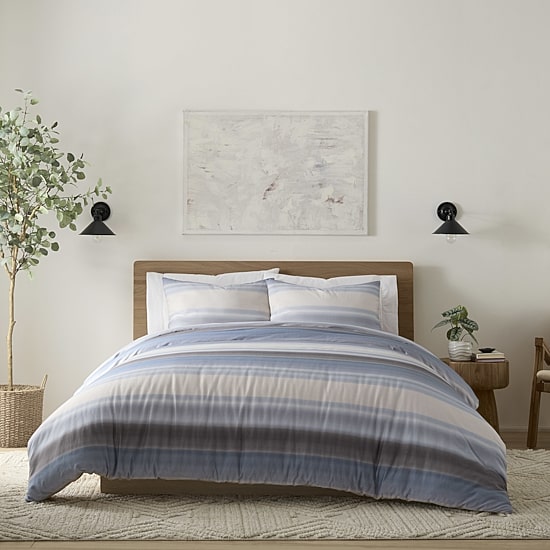 Vellux Alfie Midweight REVERSIBLE Comforter Set