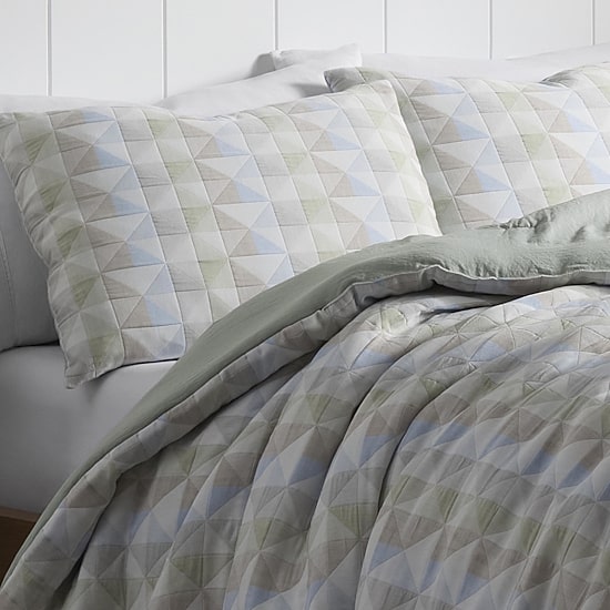 Martex Expression Yuma Midweight Down Alternative Comforter Set