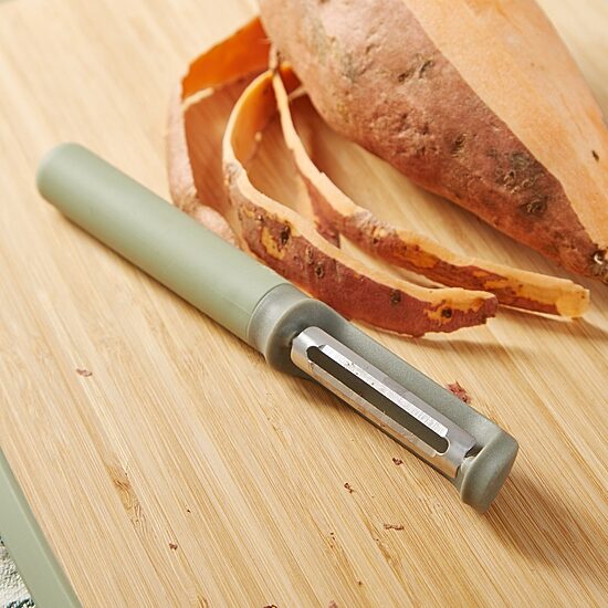 BergHOFF Balance Stainless Steel Straight Recycled Material 6.75" Peeler