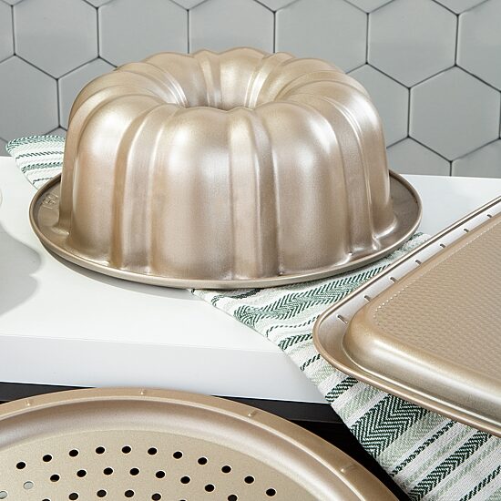 BergHOFF Balance Non-Stick Fluted 10" Cake Pan