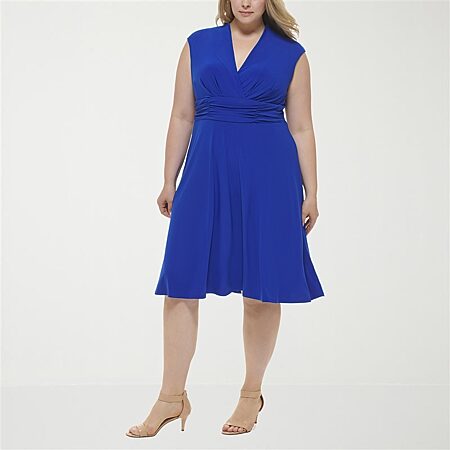how do jessica howard dresses fit Jessica Howard Plus Size Cape-Sleeve Blouson Dress - Blush