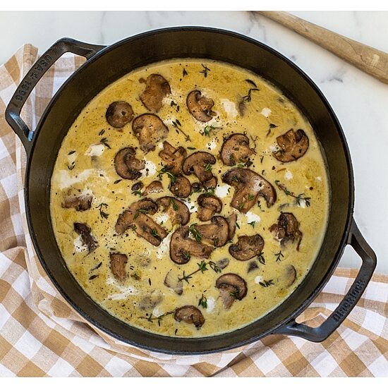 Lodge Cookware Blacklock Triple Seasoned Cast Iron 5.5-qt. Dutch Oven
