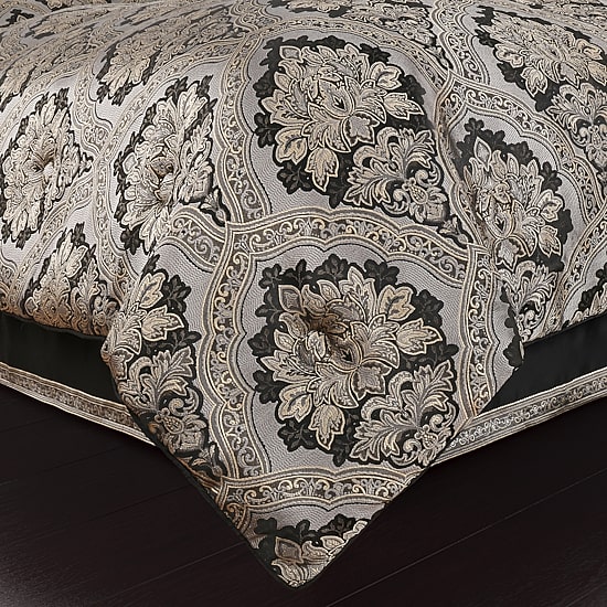 Five Queens Court Hawthorne 4-pc. Embellished Comforter Set