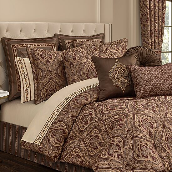 Five Queens Court Octavia 4-pc. Embellished Comforter Set