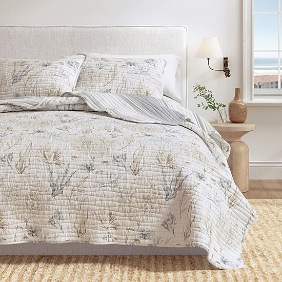 Linery Coastal Reversible Quilt Set