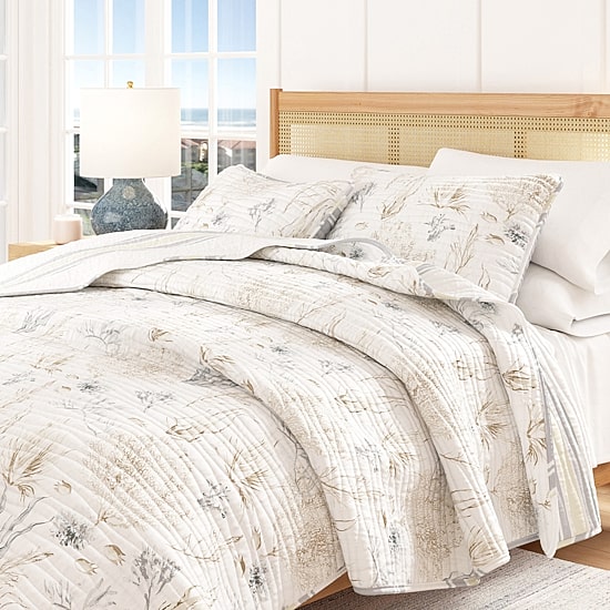 Linery Coastal Reversible Quilt Set