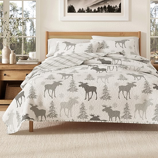 Linery Moose Trees Reversible Quilt Set