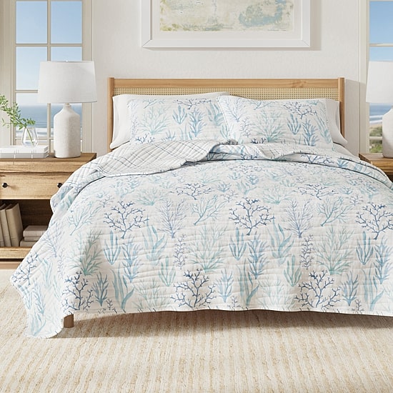 Linery Blue Coral Reversible Reversible Quilt Set