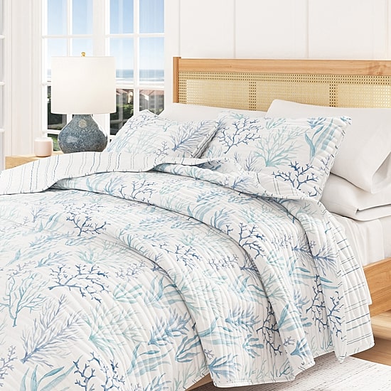 Linery Blue Coral Reversible Reversible Quilt Set
