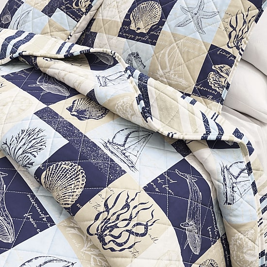 Linery Seashell Patchwork REVERSIBLE Quilt Set