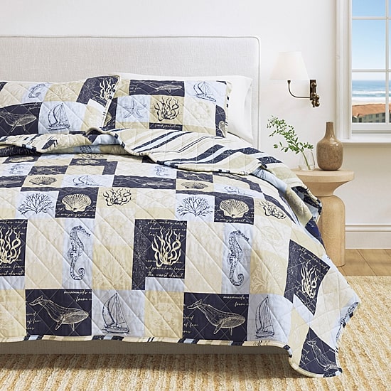 Linery Seashell Patchwork REVERSIBLE Quilt Set
