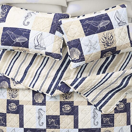 Linery Seashell Patchwork REVERSIBLE Quilt Set