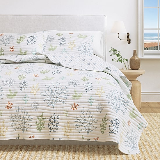 Linery Pastel Coral Pattern Reversible Quilt Set