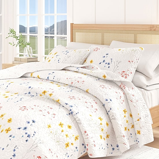 Linery Colorful Floral Reversible Quilt Set
