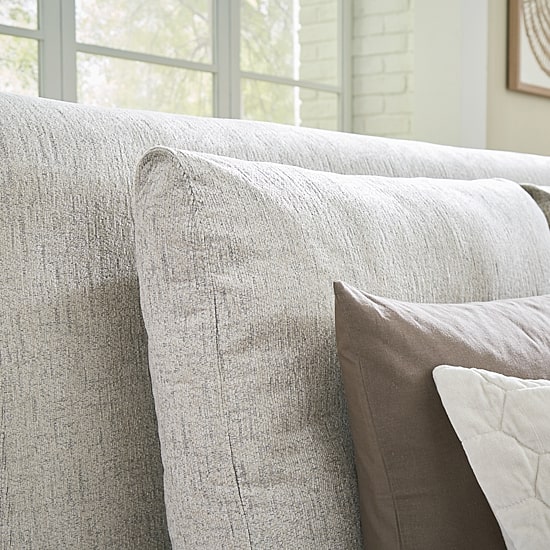 Signature Design by Ashley Cortez Upholstered Bed