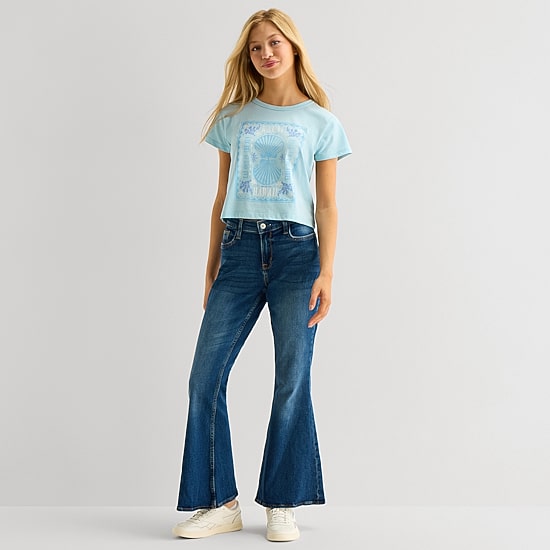 Arizona Womens Juniors Crew Neck Short Sleeve Classic Fit Graphic T-Shirt