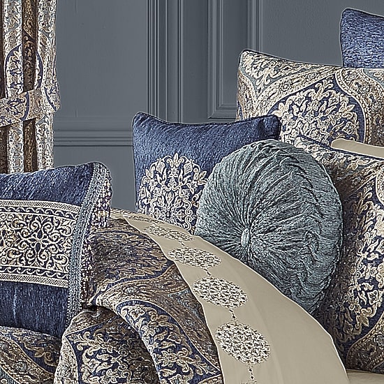 Queen Street Bayonne Square Throw Pillow