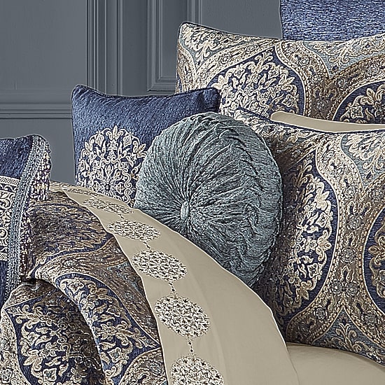 Queen Street Bayonne Round Throw Pillow