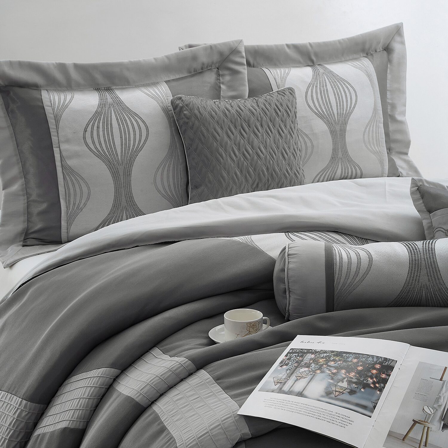 Stratford Park Neve Midweight Complete Bedding Set