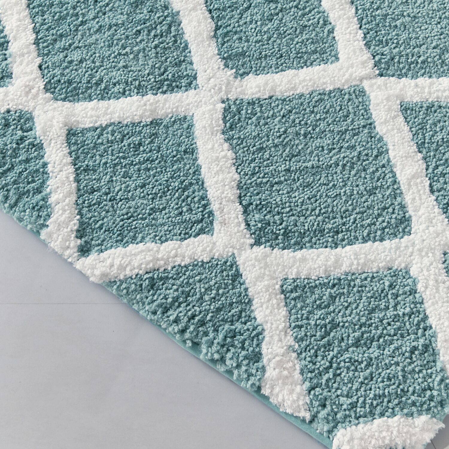 Madison Park Renu Reversible High Pile Tufted Bath Rug